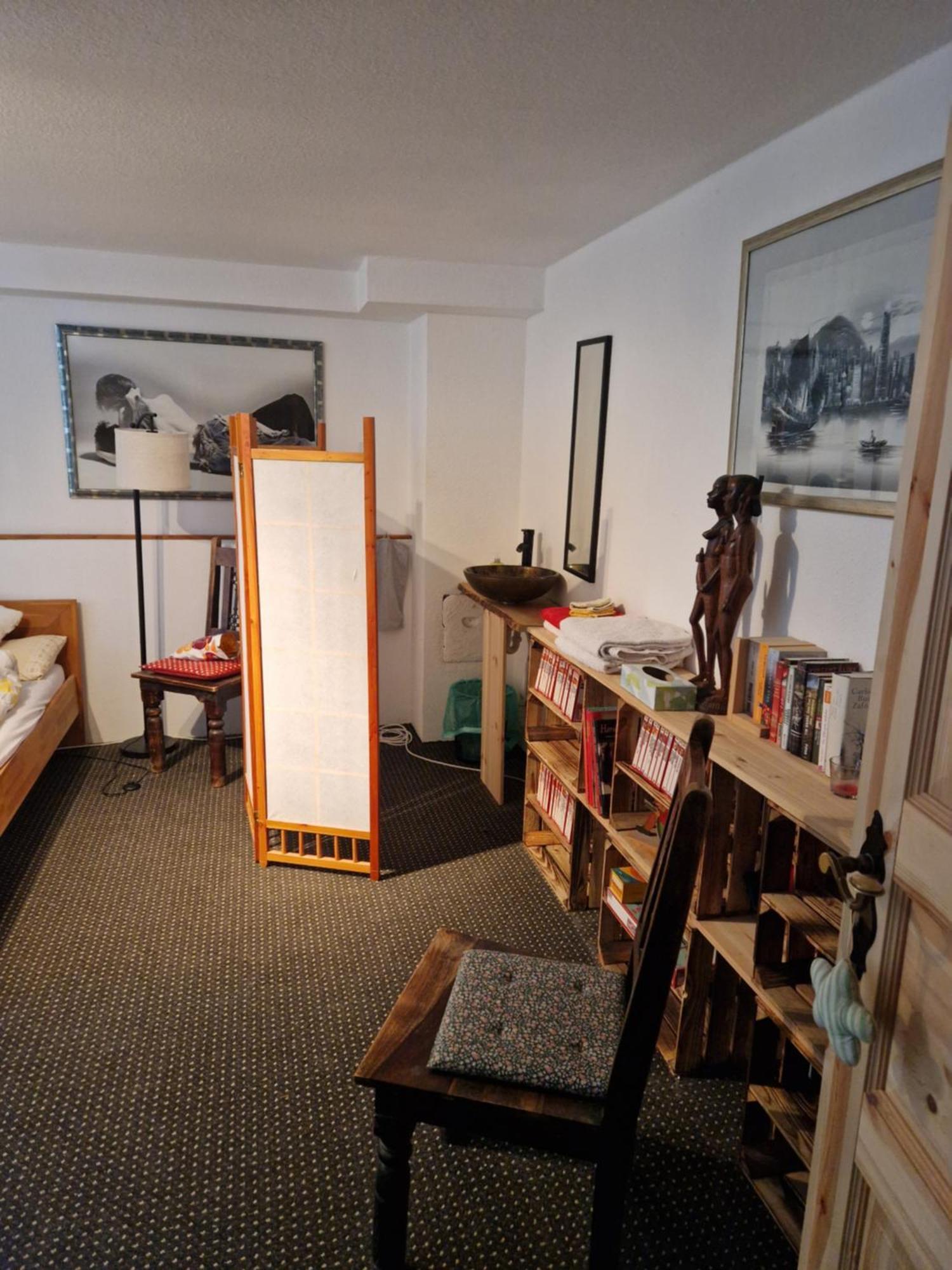 Grosses Gemuetliches Zimmer Mit Eigener Dusche Und Sauna Auf Wunsch Rheinstetten Ngoại thất bức ảnh