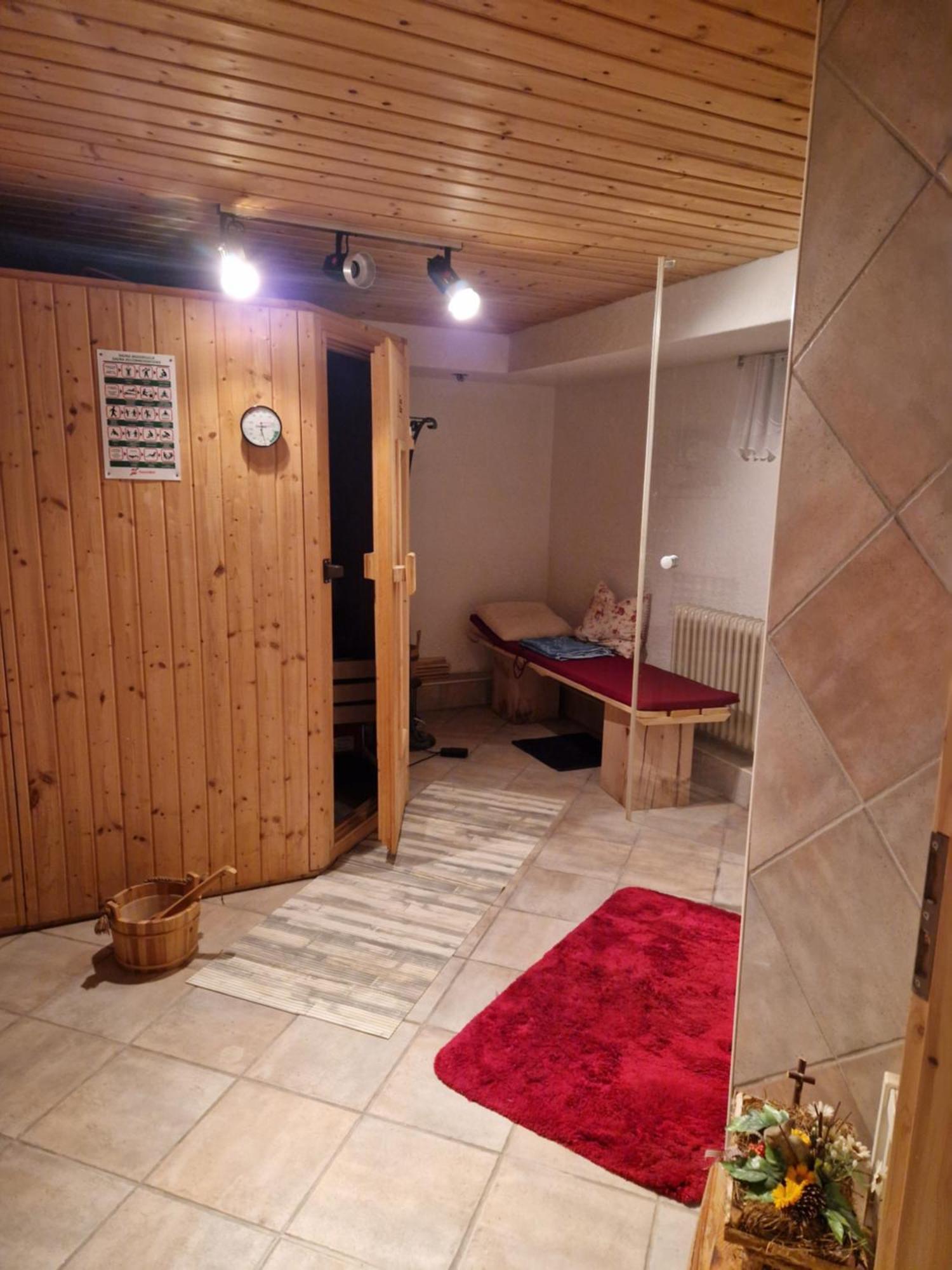 Grosses Gemuetliches Zimmer Mit Eigener Dusche Und Sauna Auf Wunsch Rheinstetten Ngoại thất bức ảnh